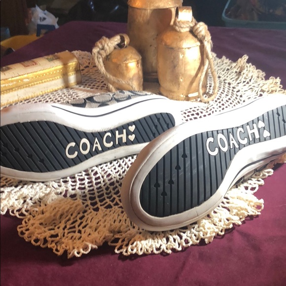 SOLD Coach est 1941 sneakers black with signature - Picture 3 of 5